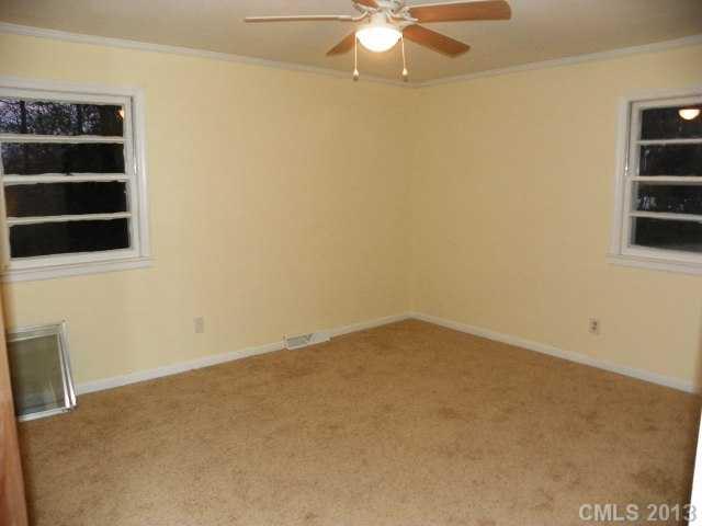 2305 Country Club Road Lincolnton, NC 28092 - Photo 8 of 15 Gallery Image 8