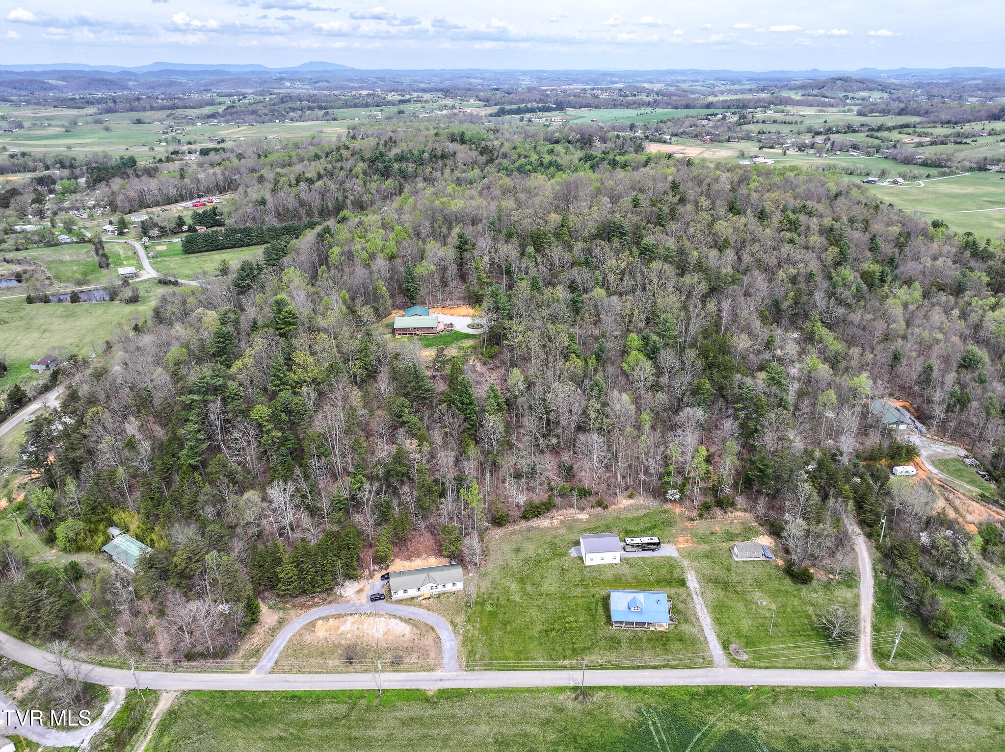 805 Fox Road Chuckey, TN 37641 - Photo 20 of 32 DJI_20260403112823_0058_D