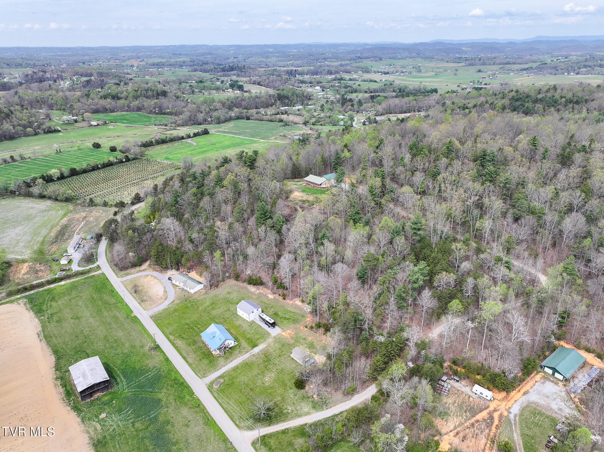 805 Fox Road Chuckey, TN 37641 - Photo 21 of 32 DJI_20260403112850_0059_D
