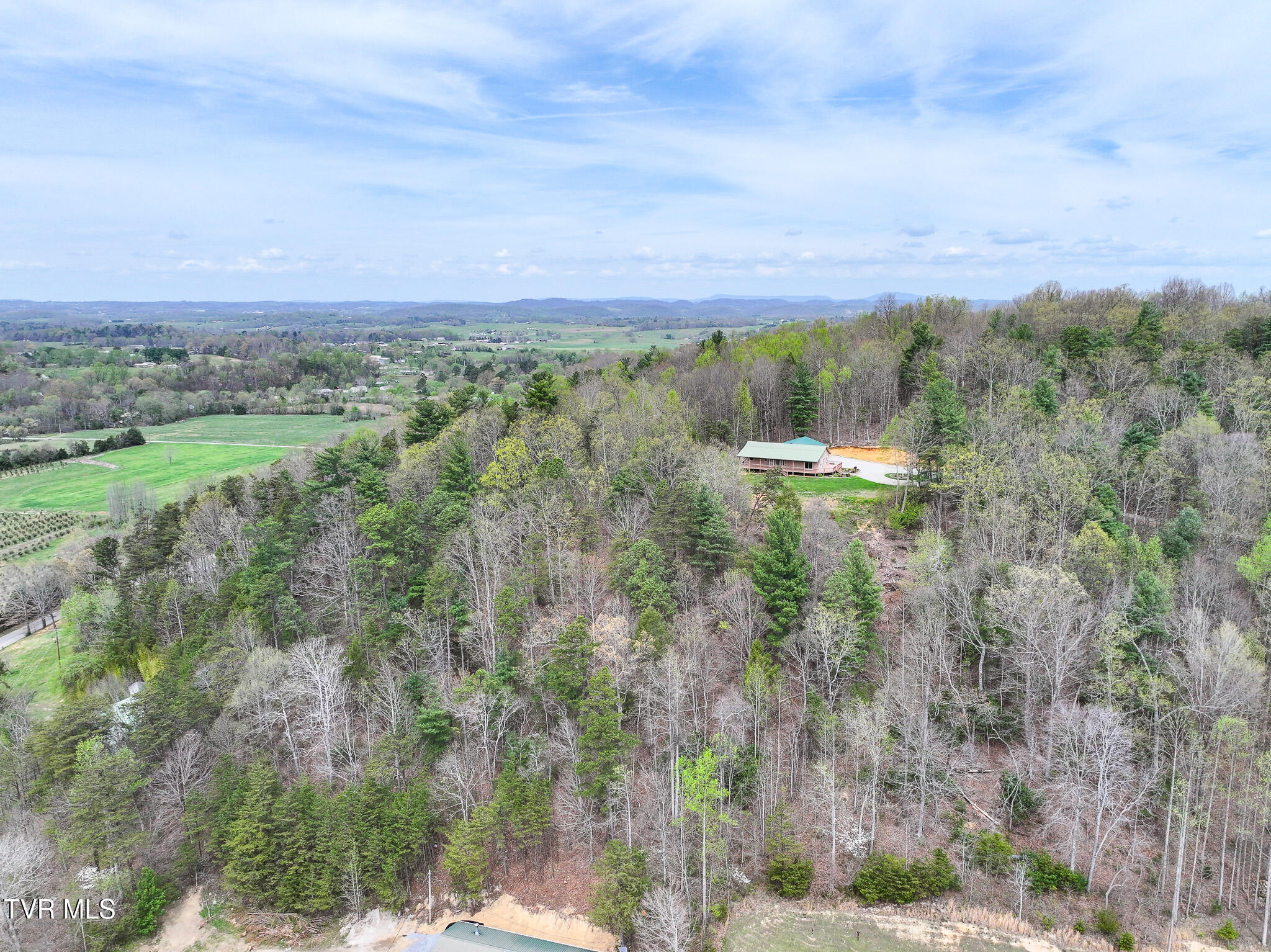 805 Fox Road Chuckey, TN 37641 - Photo 27 of 32 DJI_20260403113148_0068_D