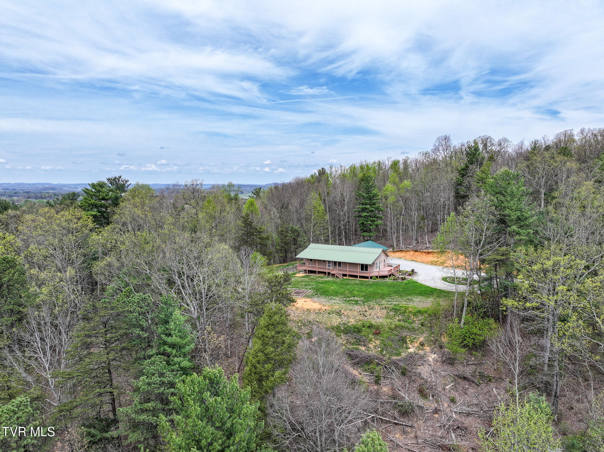 805 Fox Road Chuckey, TN 37641 - Photo 28 of 32 DJI_20260403113207_0069_D