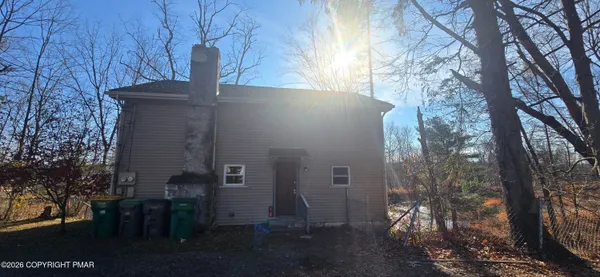$1,050 | 116 Knight Street, Unit 1, Stroudsburg, PA 18360