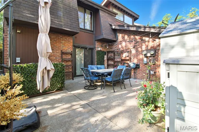 $164,900 | 4376 Tavistock Circle, St. Louis, MO 63129