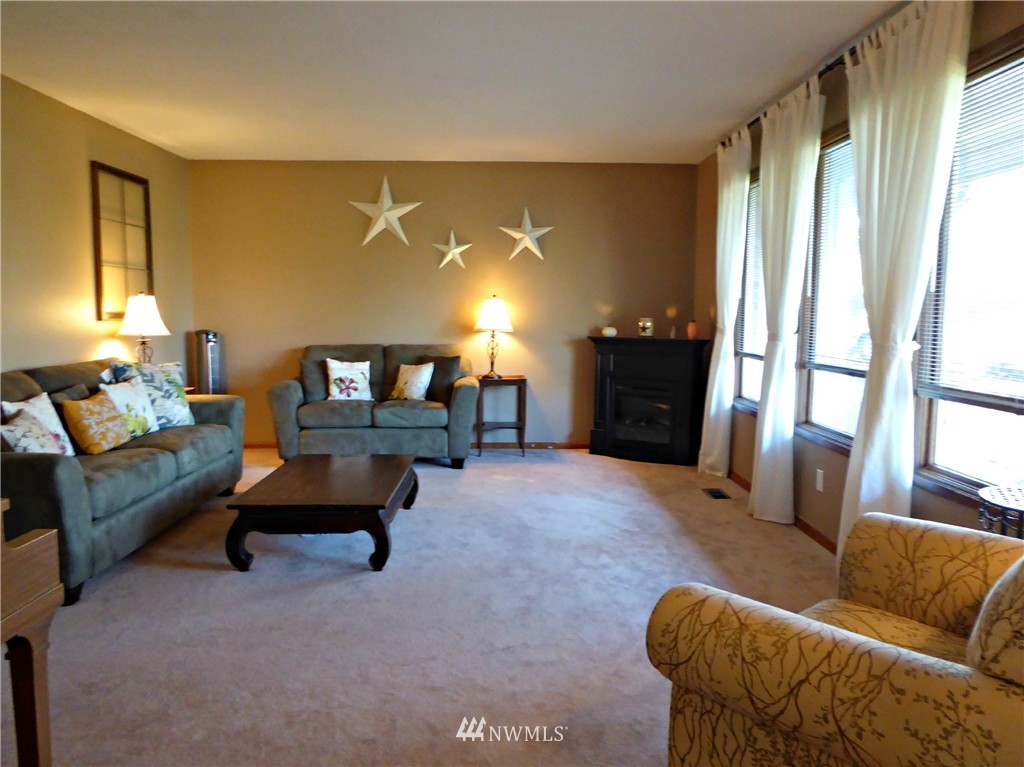 8628 Bender Road Lynden, WA 98264 - Photo 4 of 25 Gallery Image 4