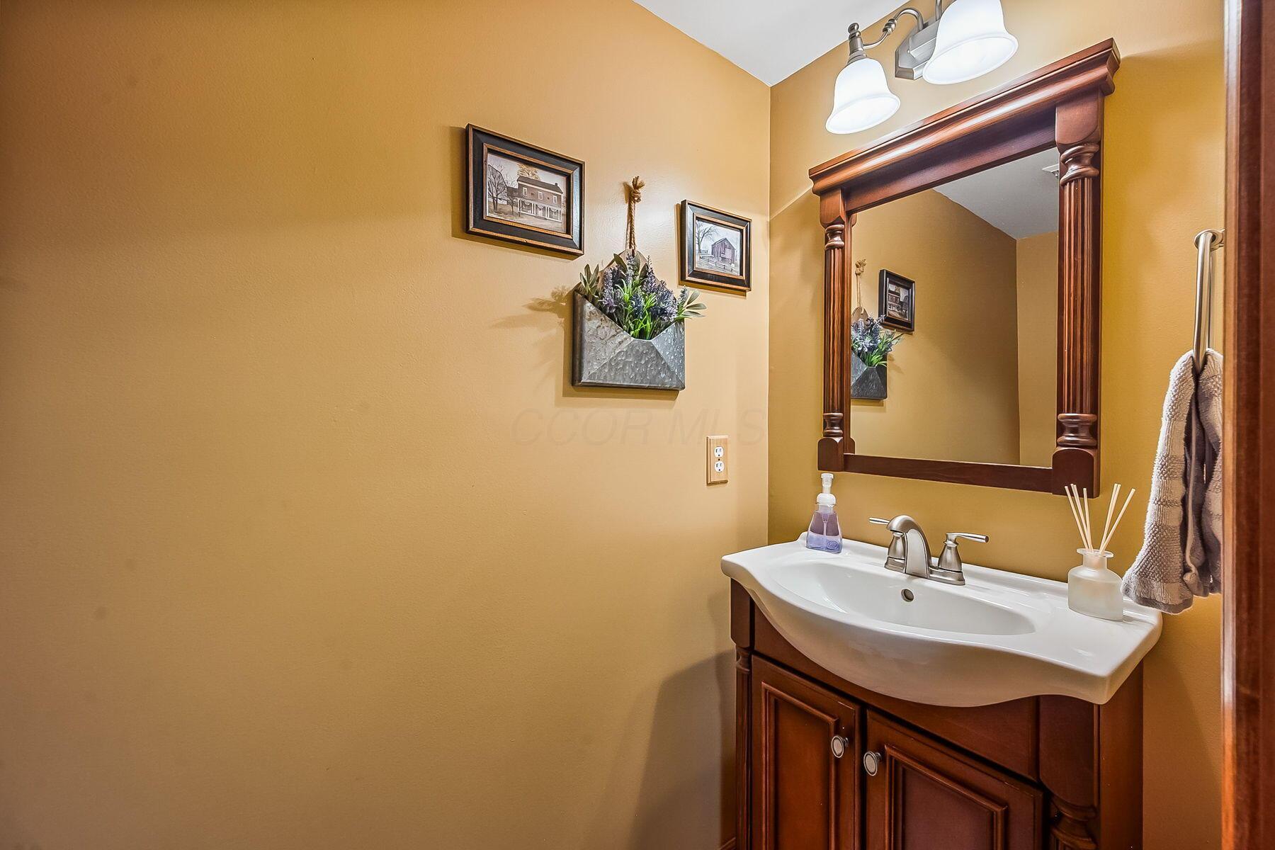974 Berlin Station Road Delaware, OH 43015 - Photo 40 of 53 Half Bath