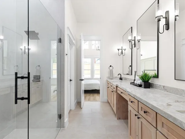 $385,000 | 3116 North Pecan Street, Fort Worth, TX 76106