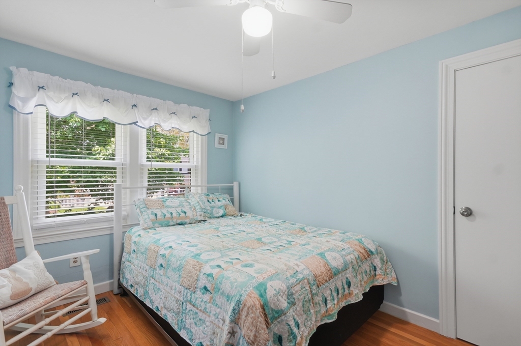 36 Glenn Road Lowell, MA 01852 - Photo 21 of 39