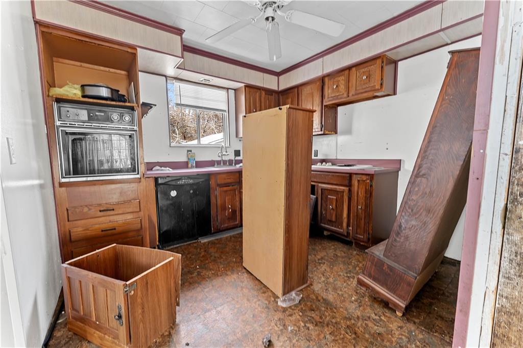 819 Bute Road Uniontown, PA 15401 - Photo 14 of 19