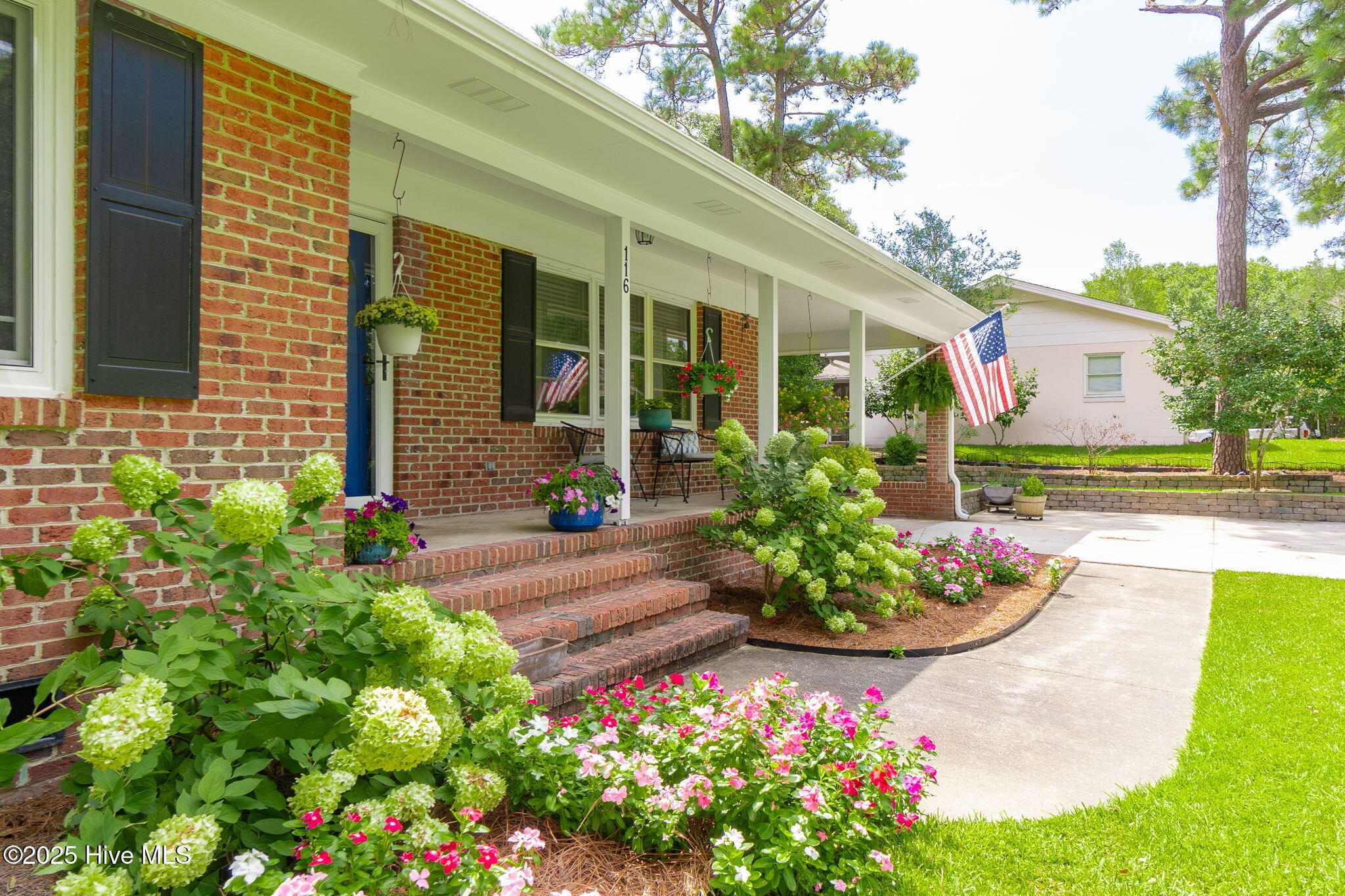 116 Holly Road Pine Knoll Shores, NC 28512 - Photo 4 of 61 9-web-or-mls-cchadwick-visuals-116-holly