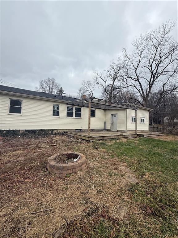 4450 Morefield Road Hermitage, PA 16148 - Photo 4 of 16 a front view of a house with garden