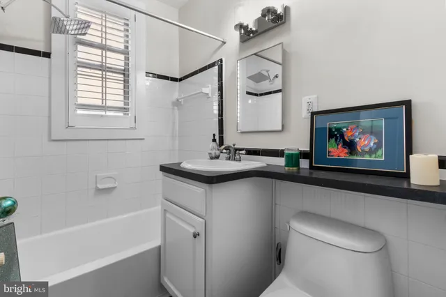 $1,950 | 1441 Euclid Street Northwest, Unit 207, Washington, DC 20009