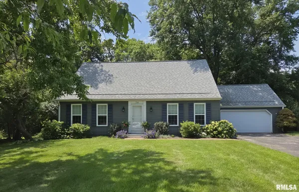 $239,900 | 714 West Oakview Drive, Peoria, IL 61615