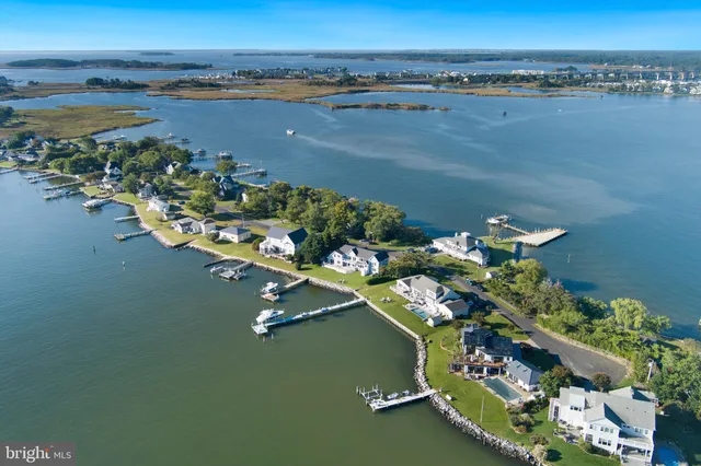 a view of a lake with a room
