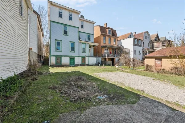 $139,900 | 318 Washington Avenue, Charleroi, PA 15022