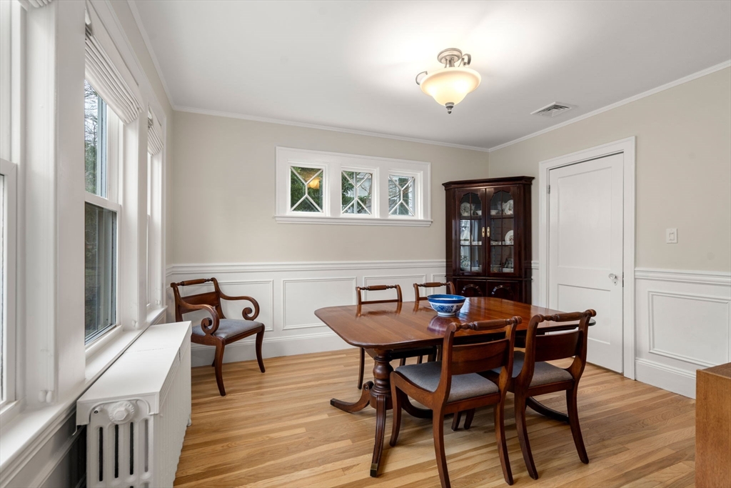 19 Scott Road Belmont, MA 02478 - Photo 9 of 42