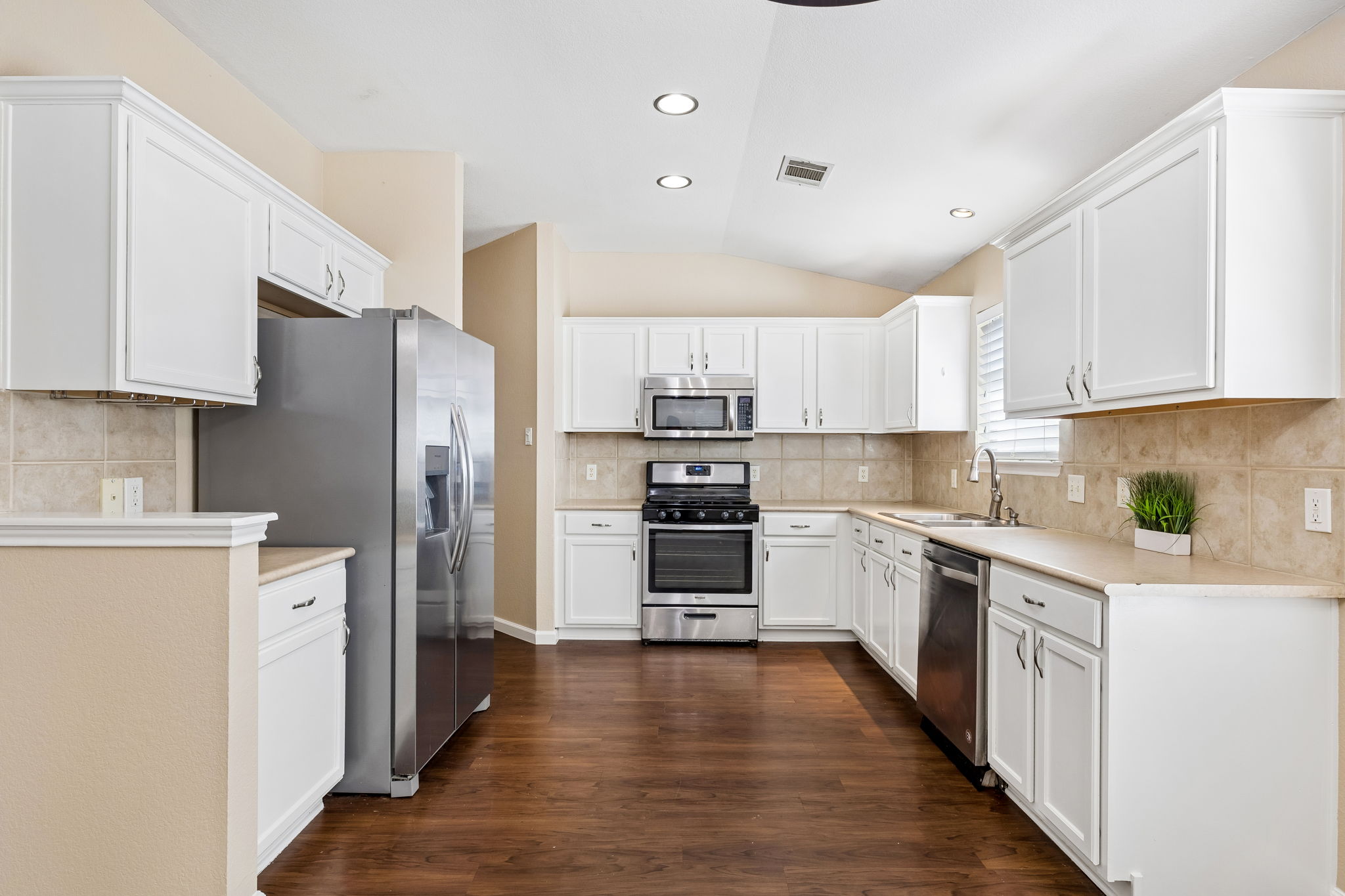 1911 Ralph C Craig Lane Austin, TX 78748 - Photo 6 of 34 Stainless appliances.