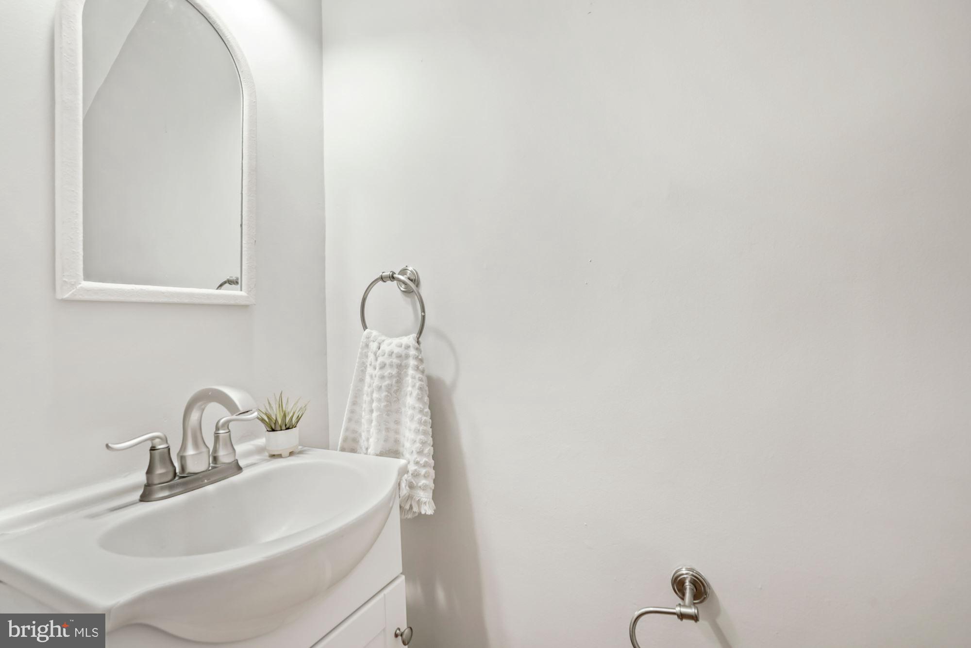 525 5th Street Northeast Washington, DC 20002 - Photo 10 of 22 Half Bath on main level