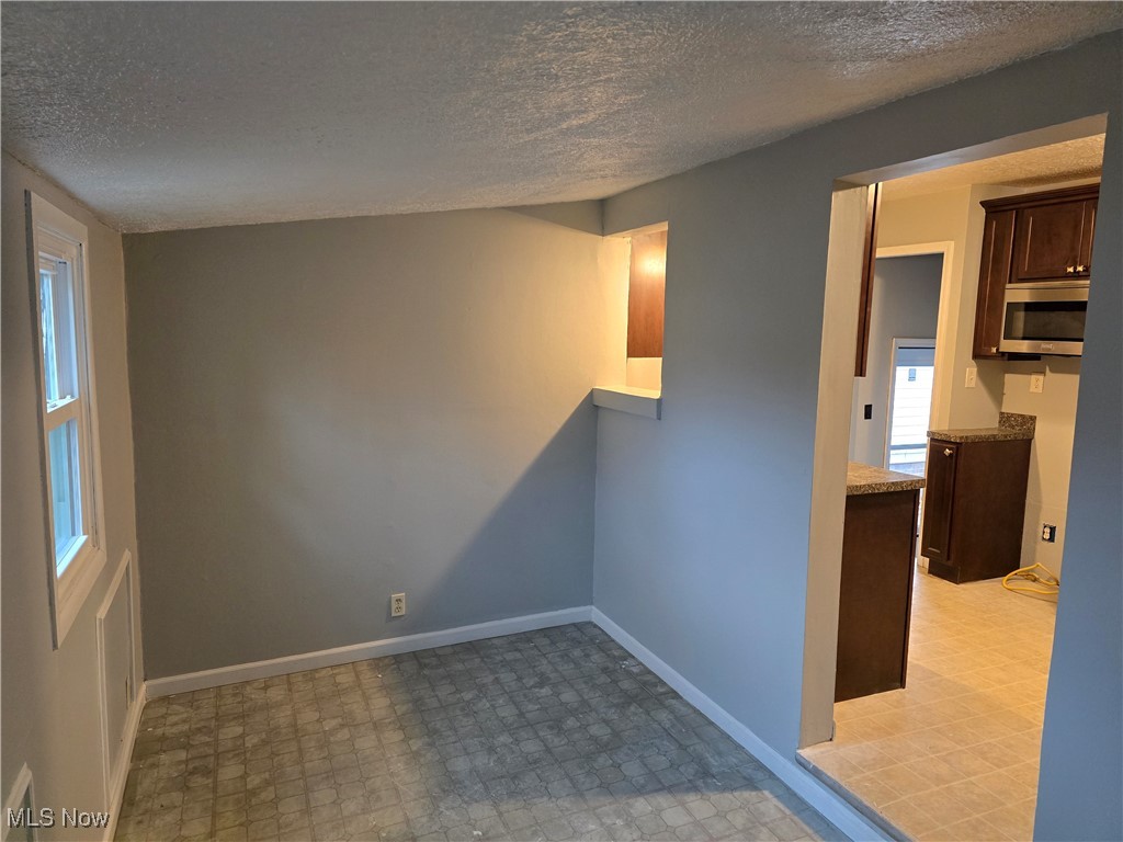 21212 Watson Road Maple Heights, OH 44137 - Photo 6 of 24 Morning Room
