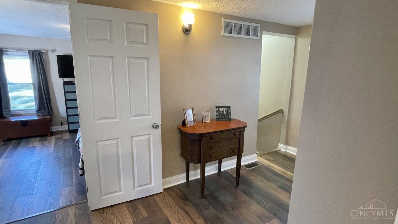 4184 Hamilton Trenton Road Hamilton, OH 45011 - Photo 10 of 23 Gallery Image 10