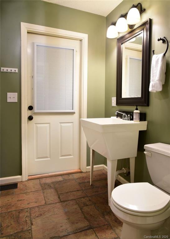 23510 Lake Tillery Road Albemarle, NC 28001 - Photo 23 of 46 Gallery Image 23