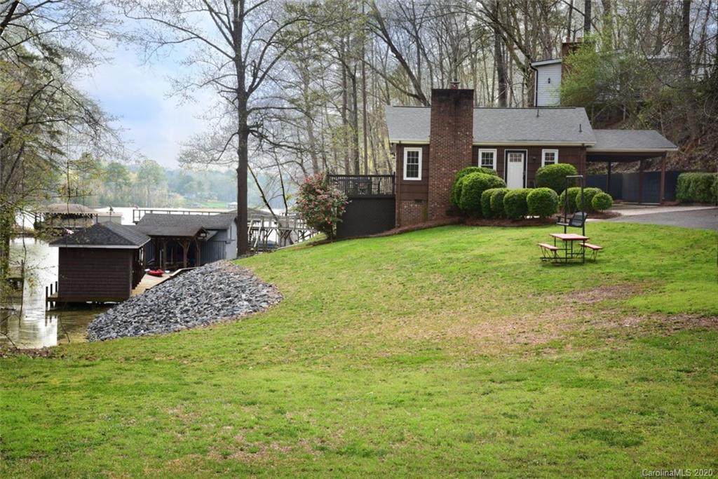23510 Lake Tillery Road Albemarle, NC 28001 - Photo 4 of 46 Gallery Image 4