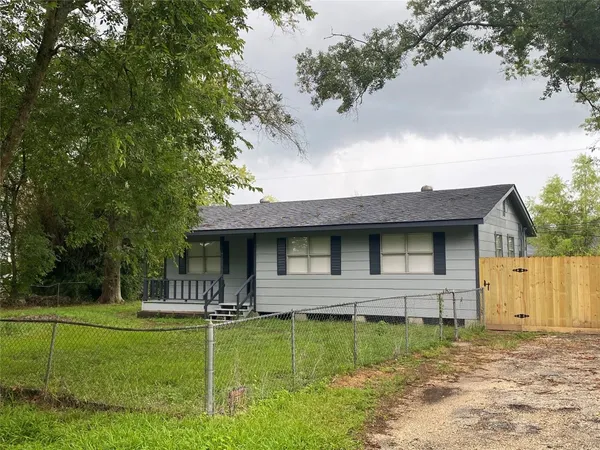 $1,400 | 518 Big Deer Drive, Crosby, TX 77532