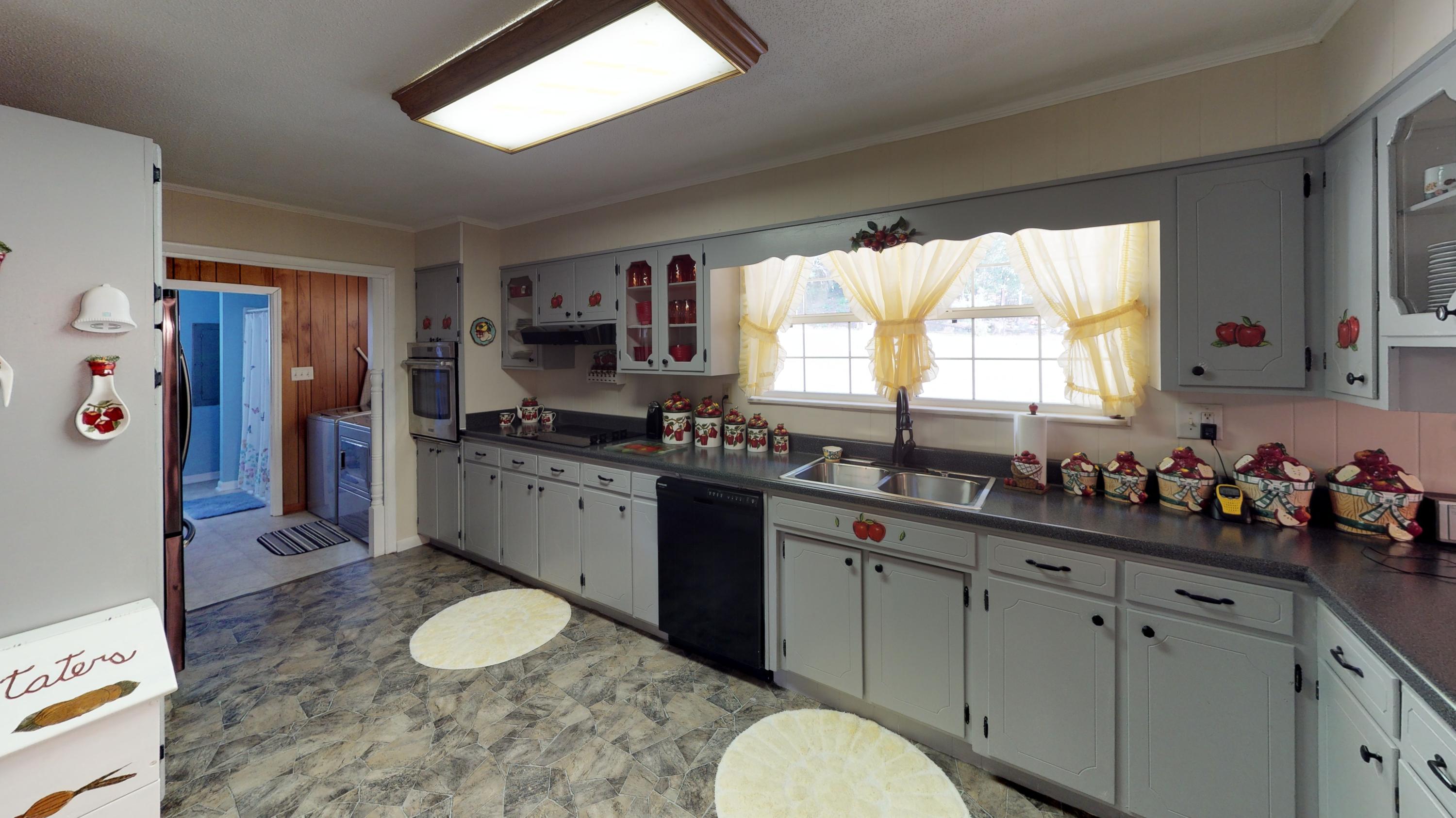 166 Rabbit Valley Road Northwest Cleveland, TN 37312 - Photo 60 of 66 166-Rabbit-Valley-Rd-Kitchen