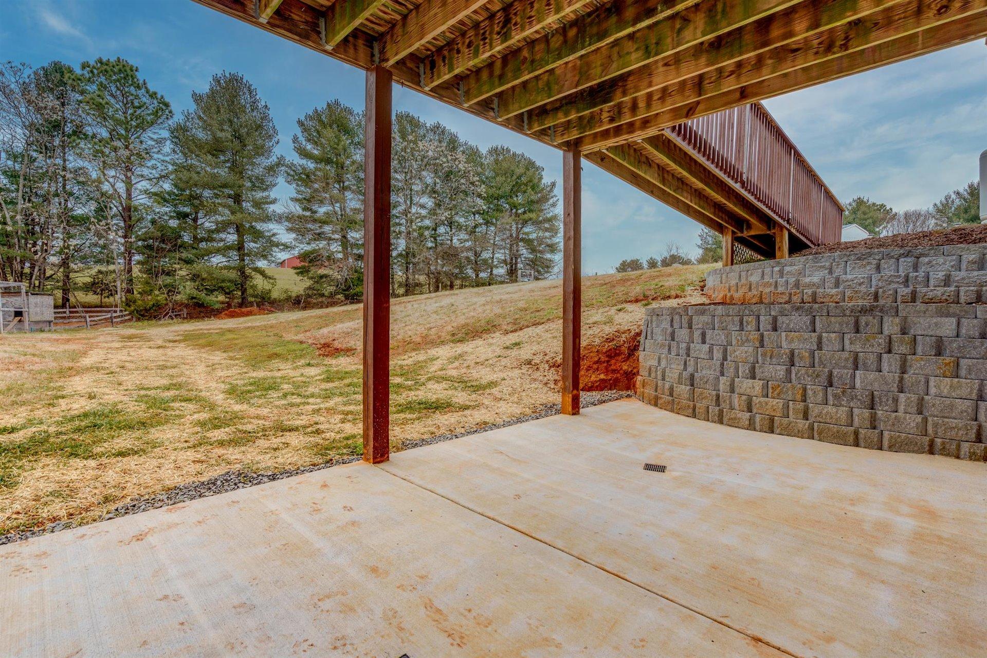 1183 Carroll Road Goodview, VA 24095 - Photo 46 of 61 46-011120210040