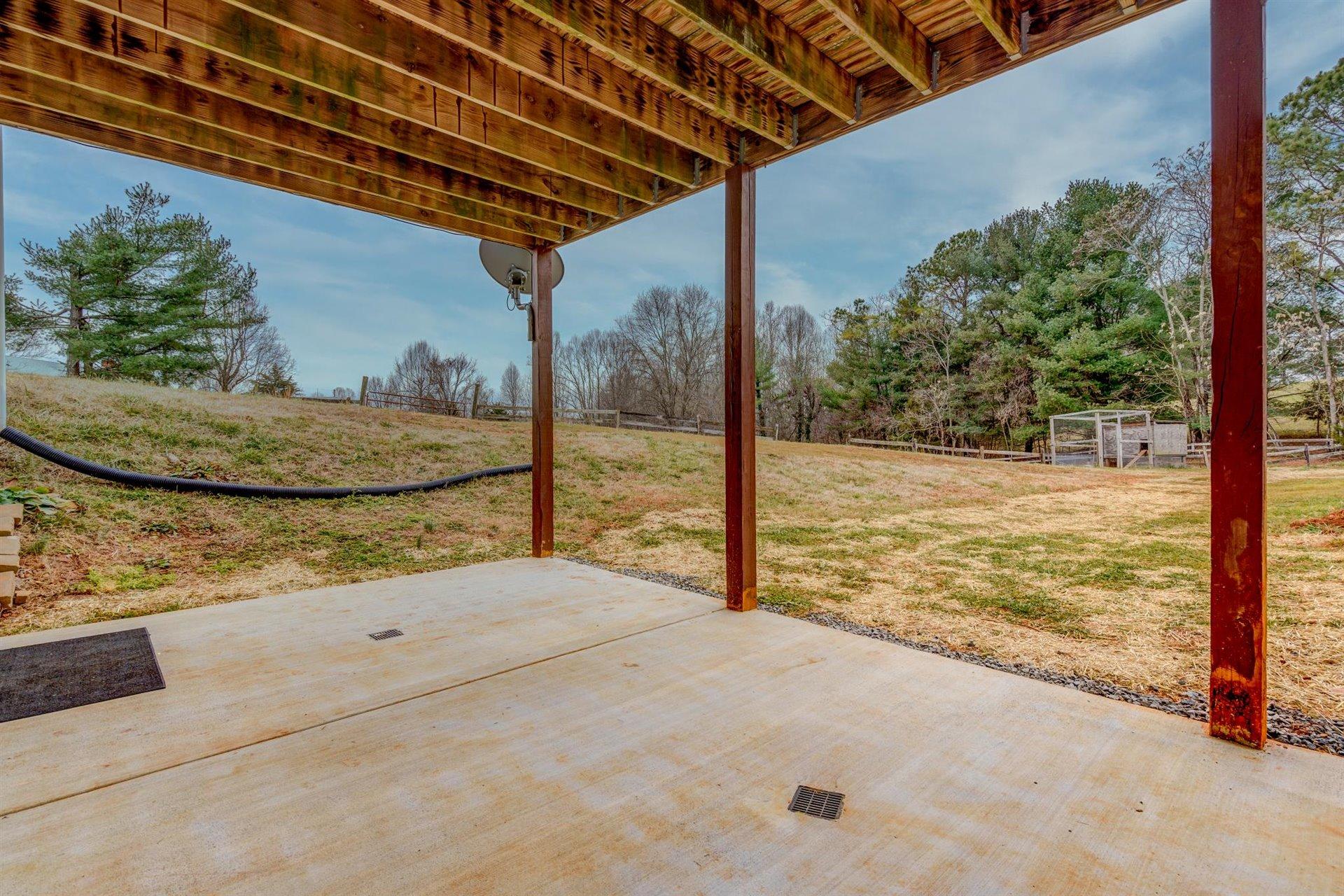 1183 Carroll Road Goodview, VA 24095 - Photo 47 of 61 47-011120210041
