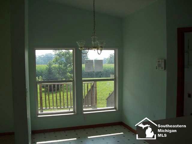 406 East Erie Road Temperance, MI 48182 - Photo 5 of 20 20446499-4.JPG