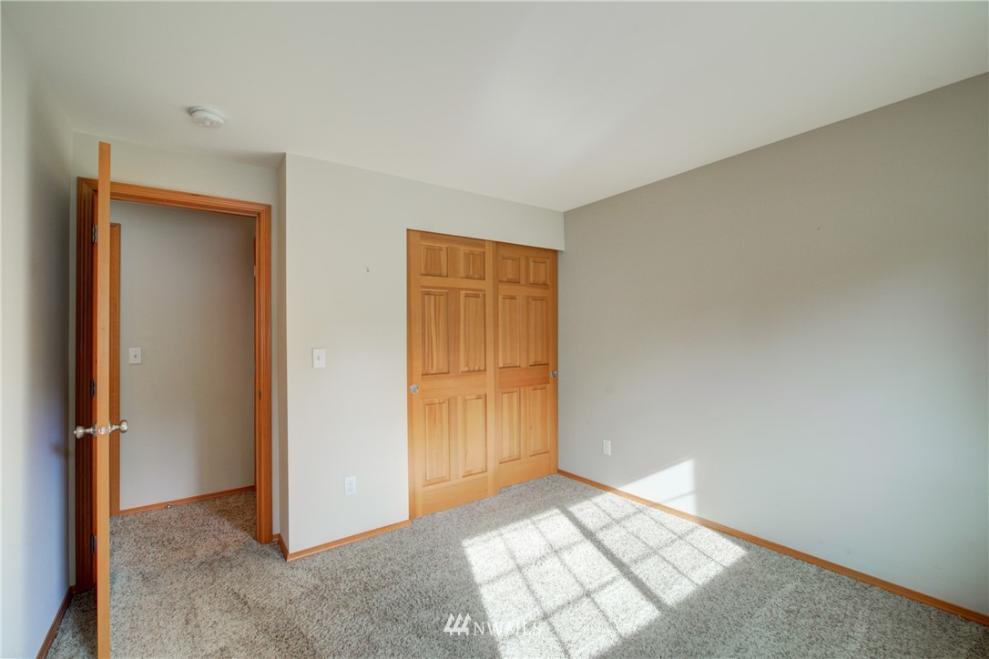 421 220th Street Southwest Bothell, WA 98021 - Photo 22 of 36