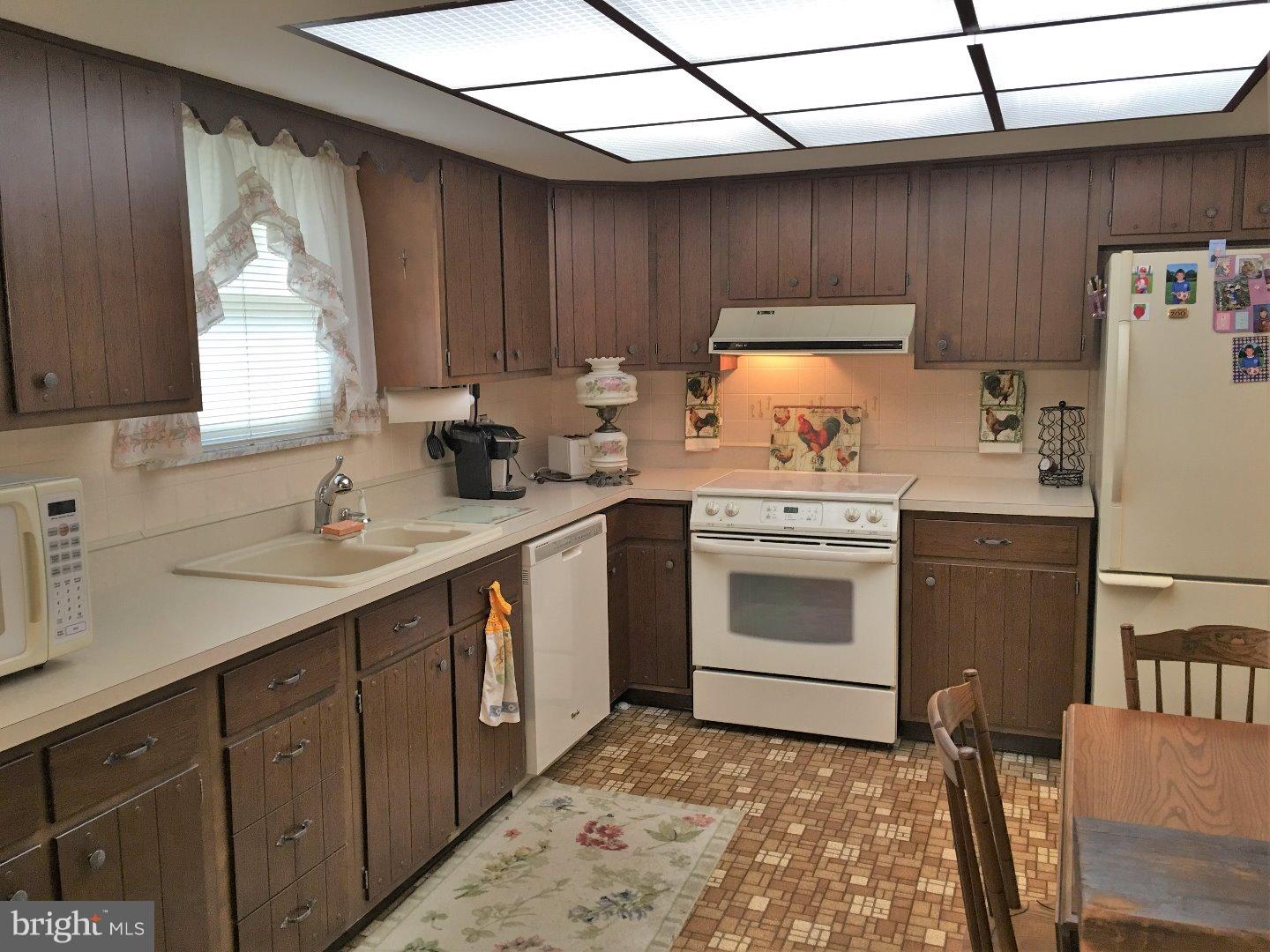 28 Rose Virginia Road Oley, PA 19547 - Photo 5 of 21 Gallery Image 5