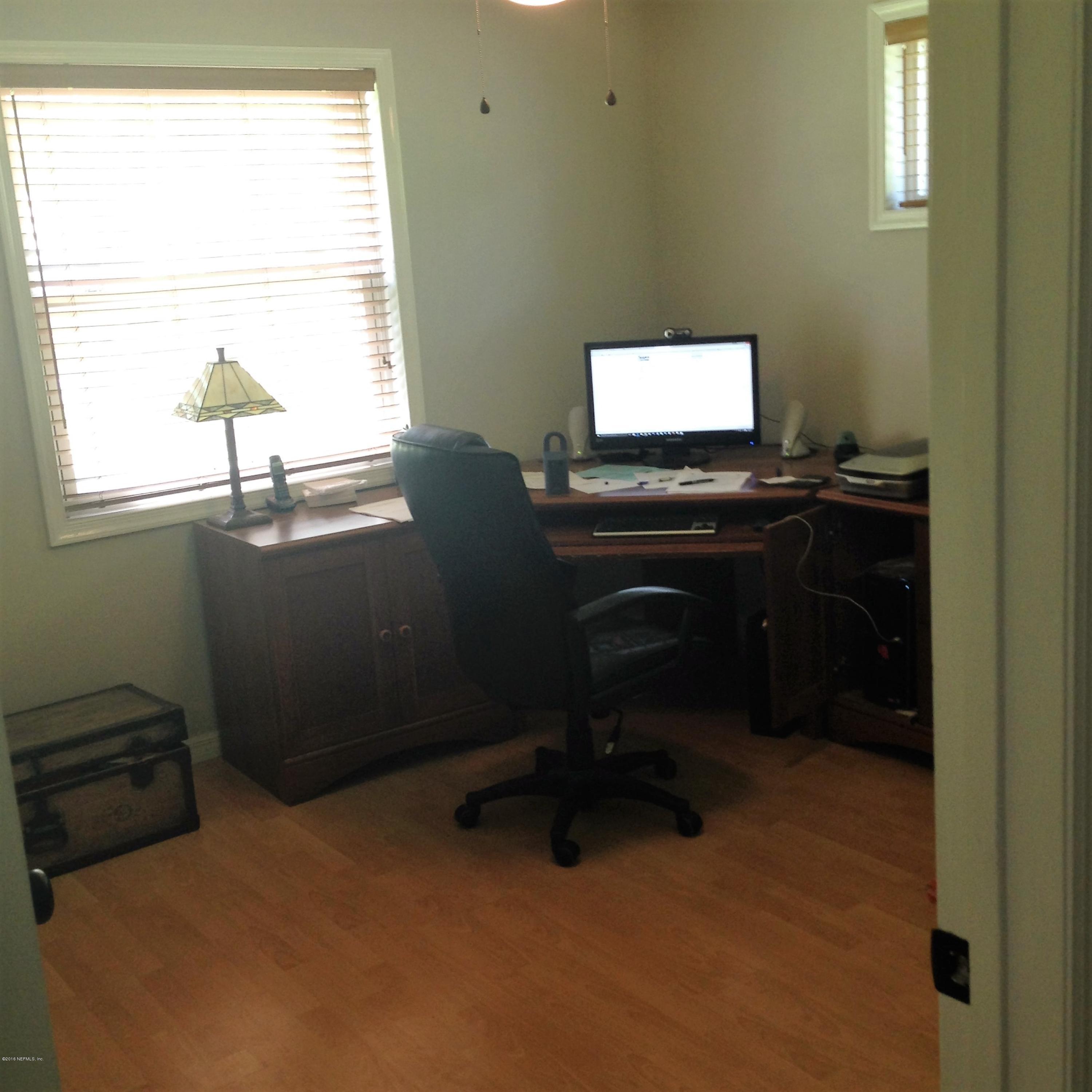 1441 Satsuma Road St. Johns, FL 32259 - Photo 27 of 45 a workspace with furniture and a window