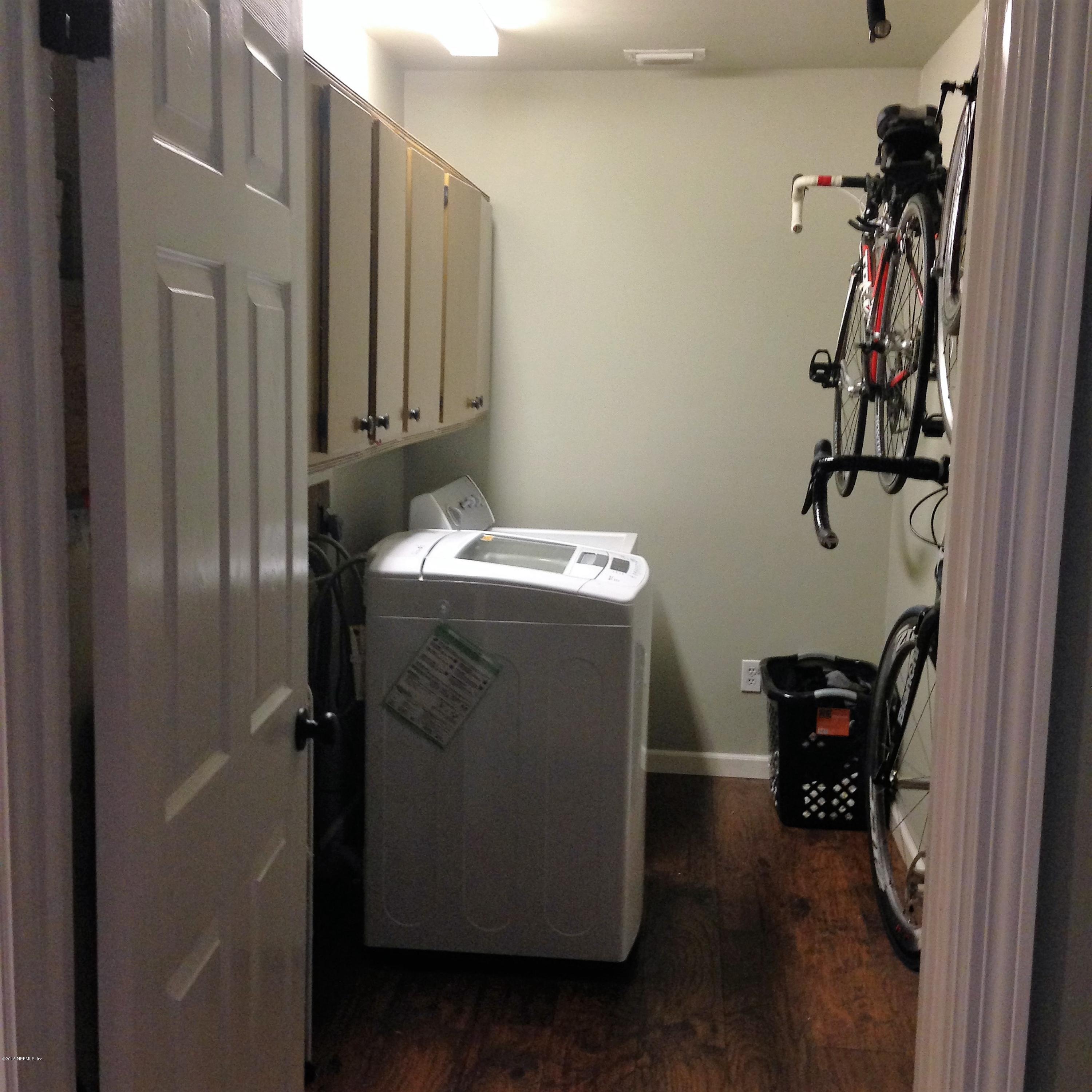 1441 Satsuma Road St. Johns, FL 32259 - Photo 36 of 45 a utility room with dryer and washer
