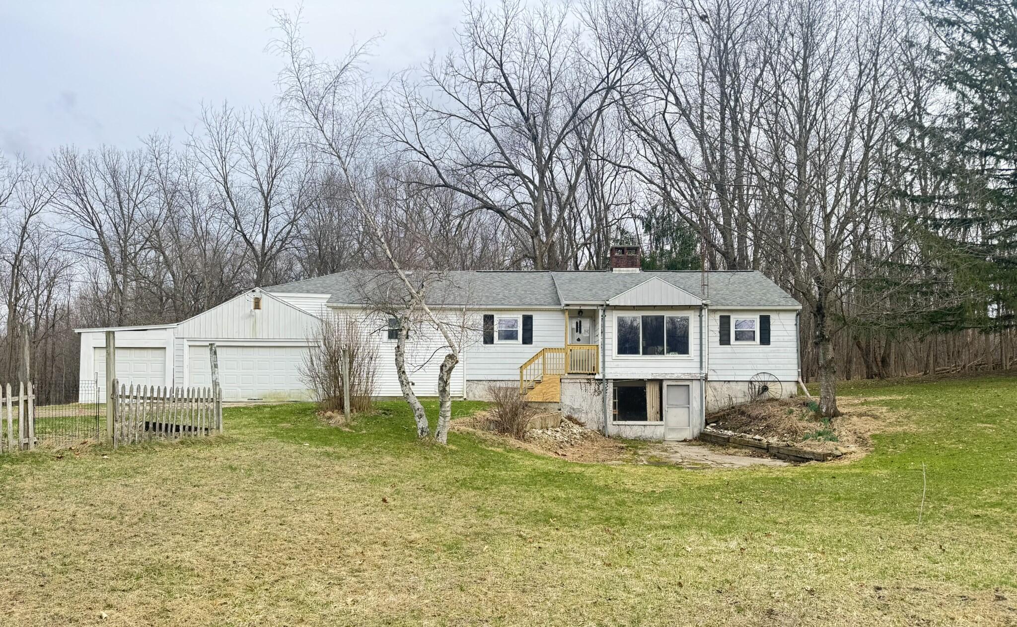 12441 Town Road Parma, MI 49269 - Photo 1 of 26 IMG_8307a