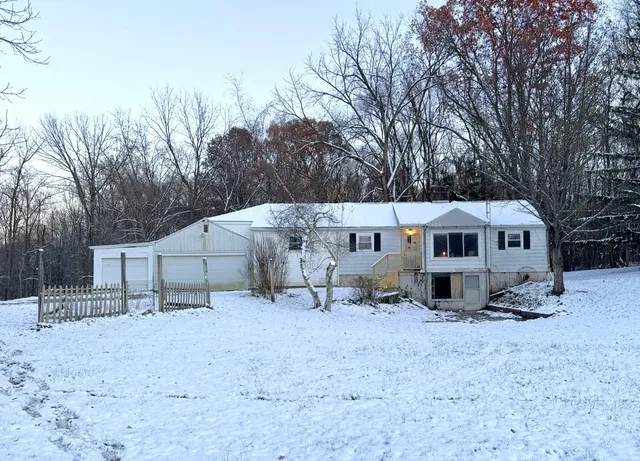 $275,000 | 12441 Town Road, Parma, MI 49269