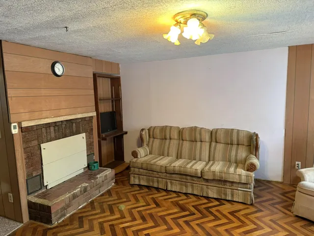 $275,000 | 12441 Town Road, Parma, MI 49269