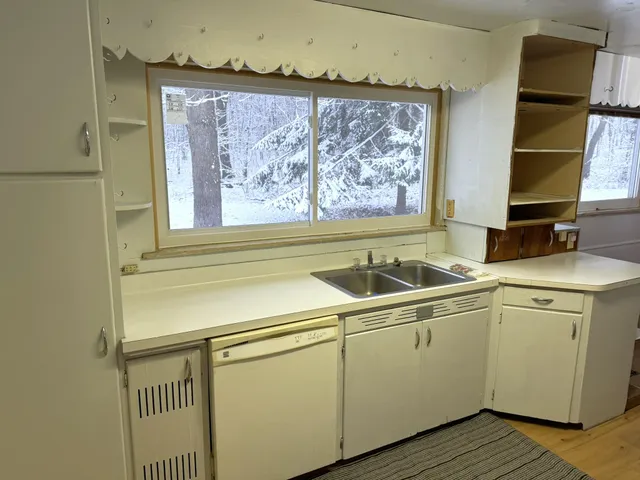 $275,000 | 12441 Town Road, Parma, MI 49269