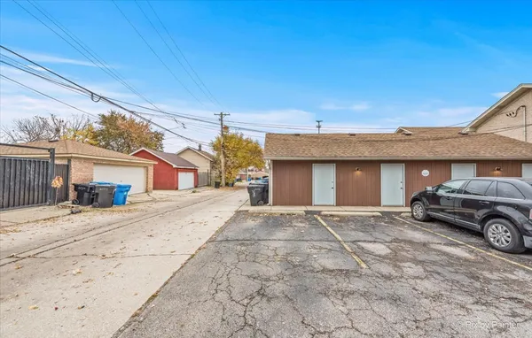 $152,900 | 2037 North Harlem Avenue, Unit 1W, Chicago, IL 60707