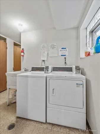 $152,900 | 2037 North Harlem Avenue, Unit 1W, Chicago, IL 60707