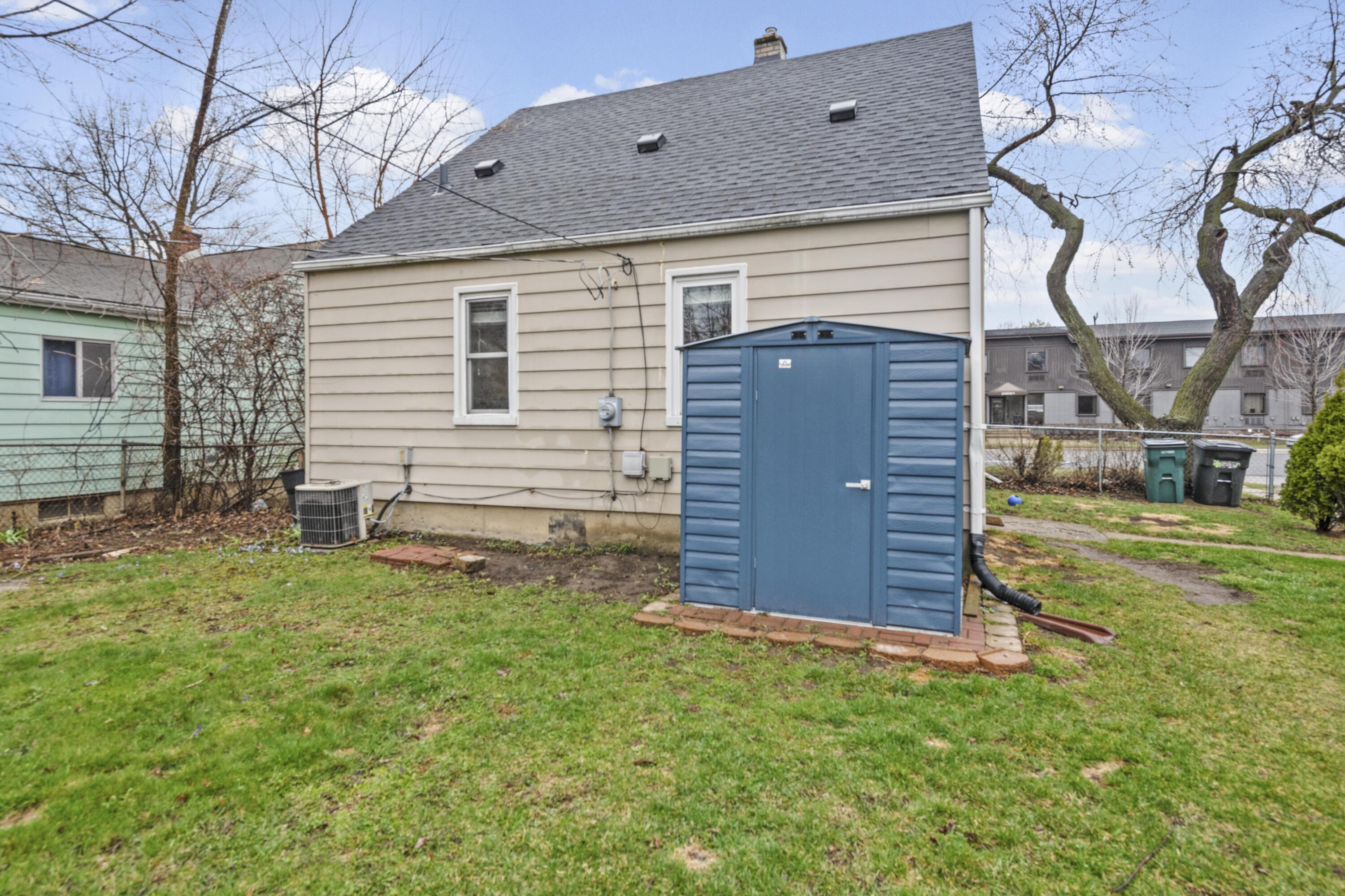3992 Greenfield Road Berkley, MI 48072 - Photo 6 of 30 3992 Greenfield Road - HD Drone Photogra