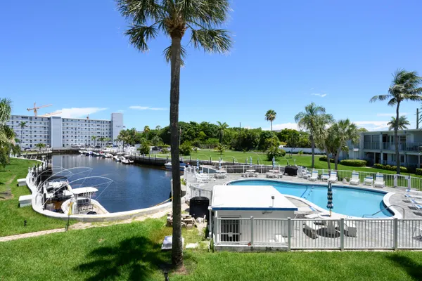 $265,000 | 1445 Southeast 15th Court, Unit 203, Deerfield Beach, FL 33441