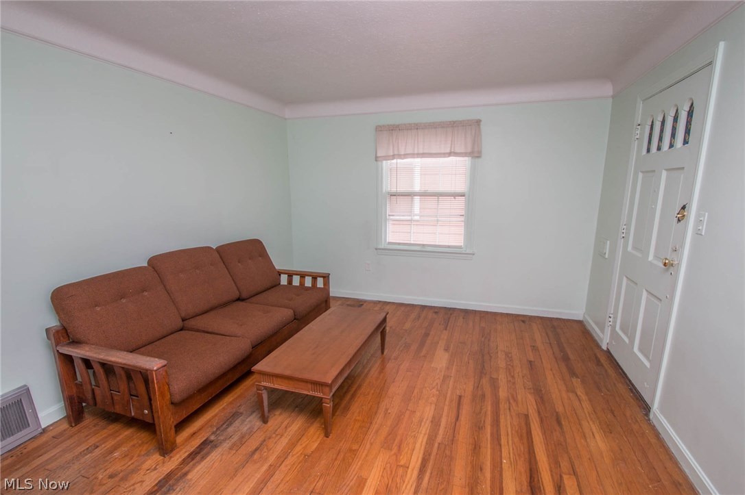 12820 Littleton Road Cleveland, OH 44125 - Photo 10 of 26