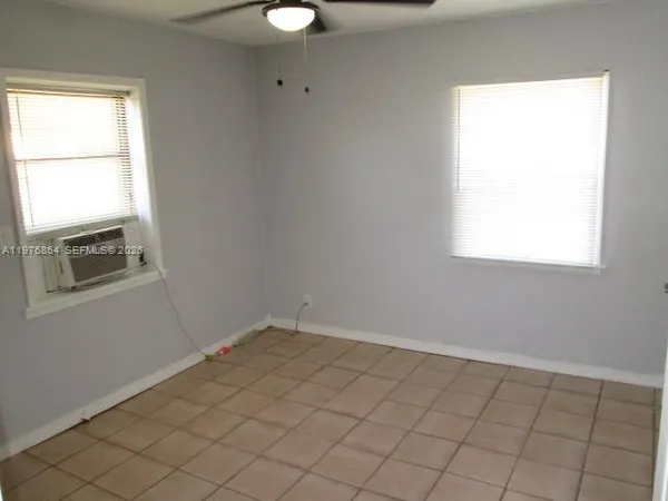 $2,350 | 2127 Wilson Street, Hollywood, FL 33020