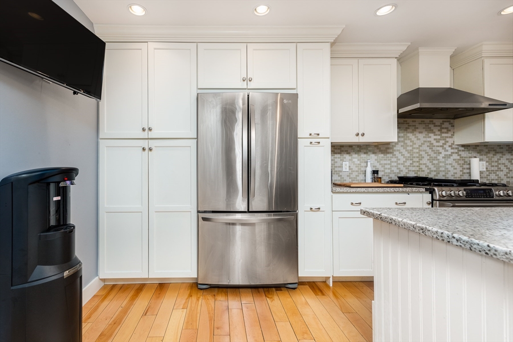 15 Lindsey Street Marblehead, MA 01945 - Photo 12 of 36