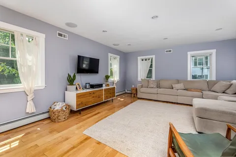 $1,299,000 | 15 Lindsey Street, Marblehead, MA 01945