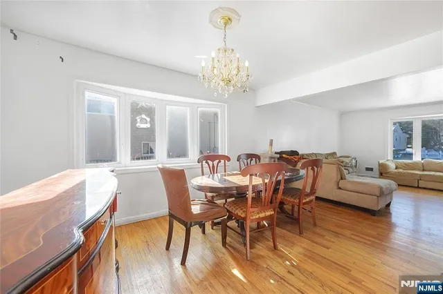 $799,000 | 19 Vivian Avenue, Emerson, NJ 07630