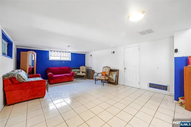 $799,000 | 19 Vivian Avenue, Emerson, NJ 07630