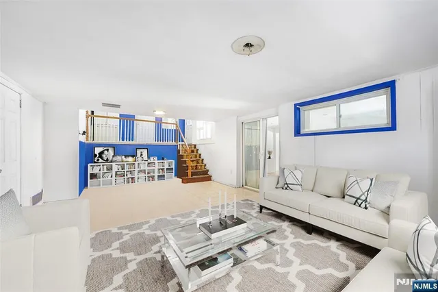 $799,000 | 19 Vivian Avenue, Emerson, NJ 07630