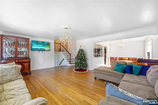 $799,000 | 19 Vivian Avenue, Emerson, NJ 07630